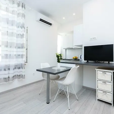 Matea Apartment *